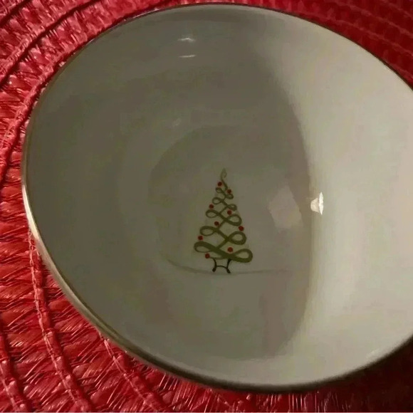 St Nicholas 2 pc nut bowls / charcuterie bowls for entertaining Christmas theme - Picture 1 of 5